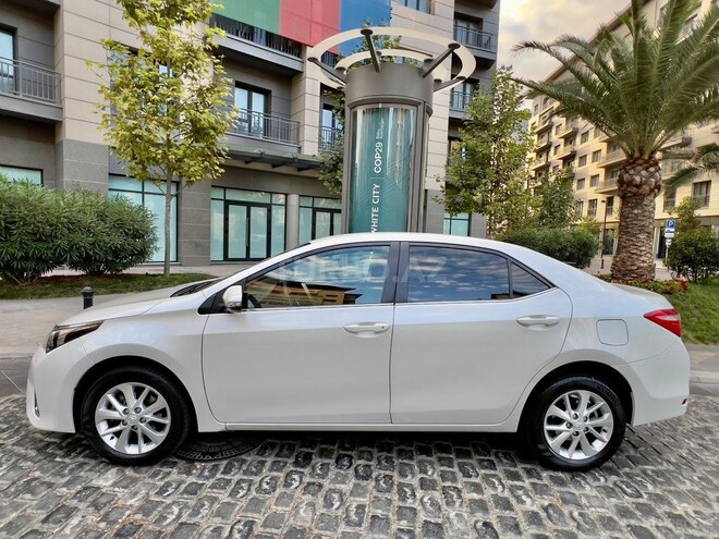 Toyota Corolla 2013, 190,000 km - 1.6 l - Bakı
