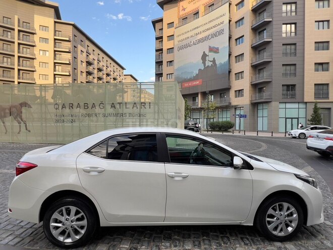 Toyota Corolla 2013, 190,000 km - 1.6 l - Bakı