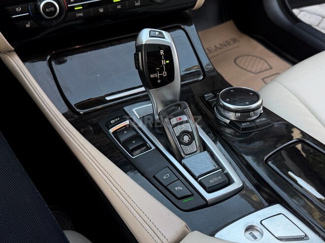 BMW 528 2015, 136,000 km - 2.0 l - Gəncə