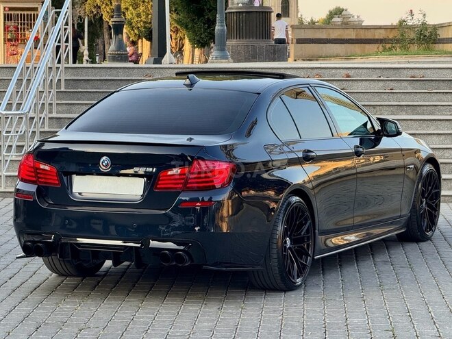 BMW 528 2015, 136,000 km - 2.0 l - Gəncə