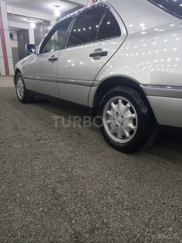 Mercedes C 200 1995, 400,000 km - 2.0 l - Lənkəran
