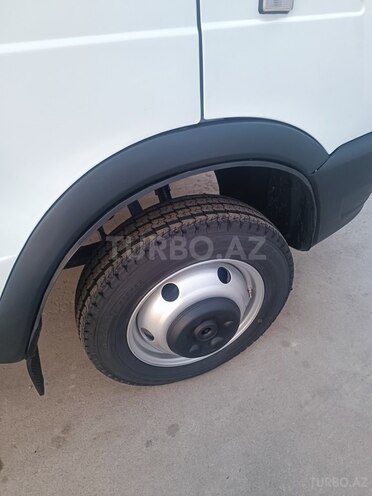 GAZ 3302-744 2003, 215,000 km - 2.4 l - Sabirabad