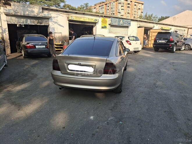 Opel Vectra 1996, 360,000 km - 1.6 l - Bakı
