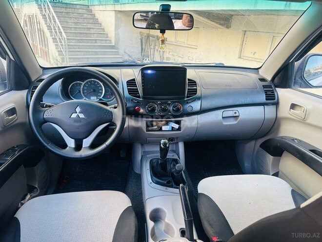 Mitsubishi L200 2014, 178,952 km - 2.5 л - Bakı