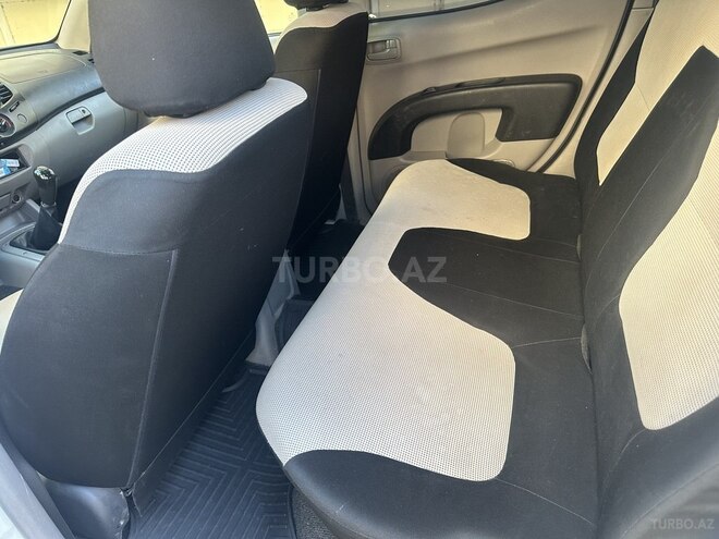 Mitsubishi L200 2014, 178,952 km - 2.5 л - Bakı