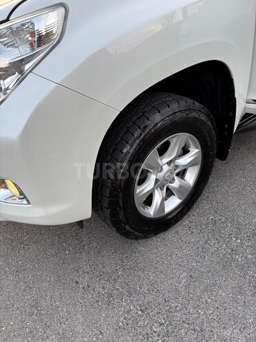 Toyota Land Cruiser Prado 2012, 141,000 km - 2.7 л - Şəki