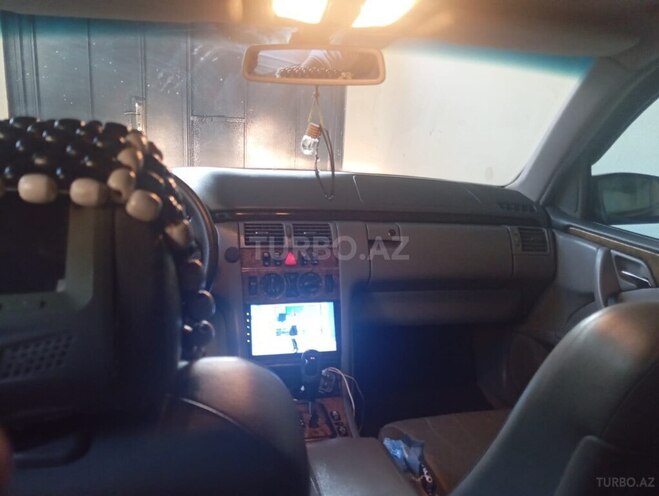 Mercedes E 240 2000, 480,000 km - 2.4 l - Zaqatala