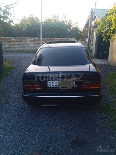 Mercedes E 240 2000, 480,000 km - 2.4 l - Zaqatala