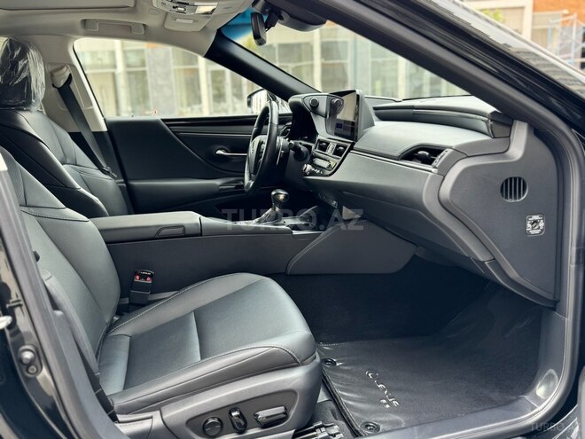 Lexus ES 300h 2023, 42,916 km - 2.5 l - Bakı