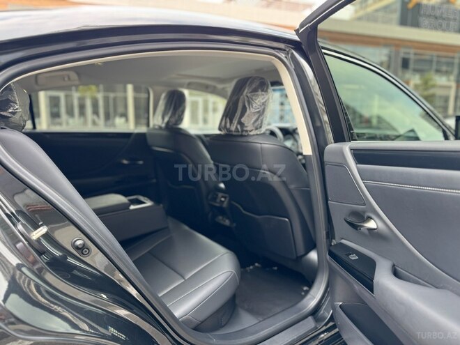 Lexus ES 300h 2023, 42,916 km - 2.5 l - Bakı