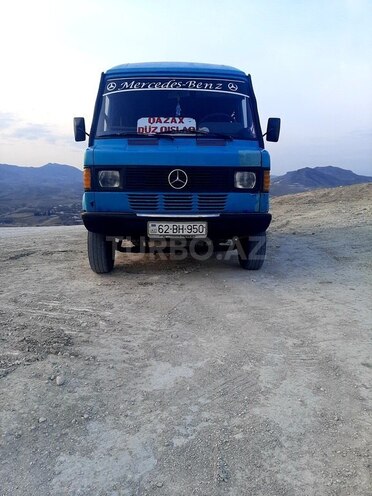 Mercedes 208 D 1993, 365,800 km - 2.5 l - Qazax