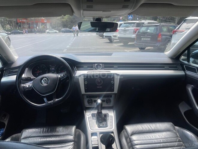 Volkswagen Passat 2017, 180,000 km - 2.0 л - Bakı