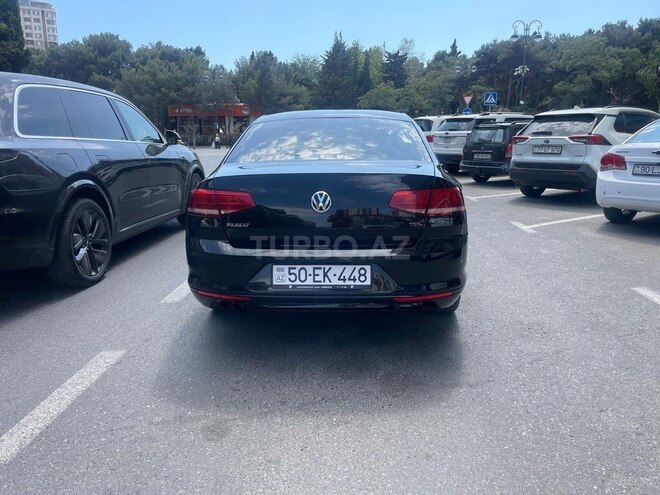 Volkswagen Passat 2017, 180,000 km - 2.0 л - Bakı