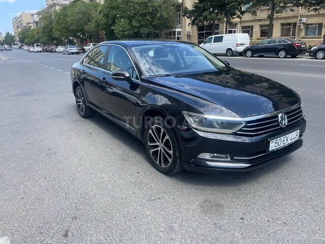 Volkswagen Passat 2017, 180,000 km - 2.0 л - Bakı