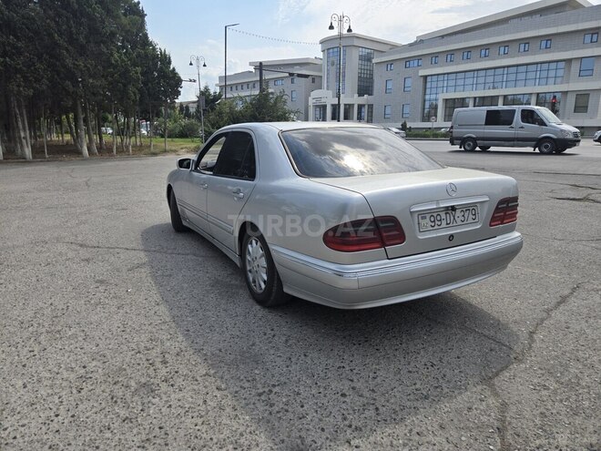 Mercedes E 270 2001, 593,976 km - 2.7 l - Sumqayıt