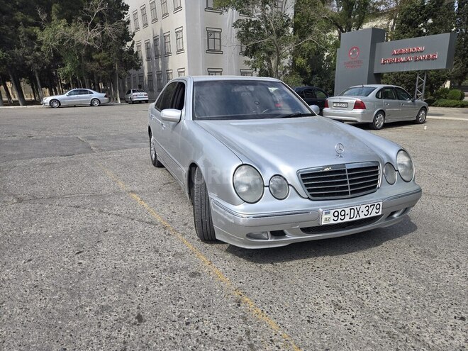 Mercedes E 270 2001, 593,976 km - 2.7 l - Sumqayıt