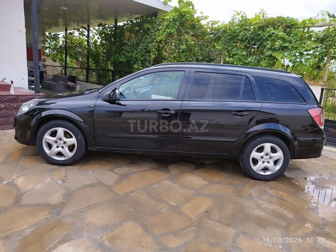 Opel Astra 2007, 256,000 km - 1.3 l - Salyan