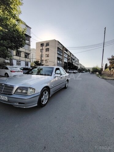 Mercedes C 220 2000, 328,000 km - 2.2 л - Gəncə