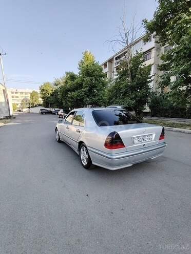 Mercedes C 220 2000, 328,000 km - 2.2 л - Gəncə