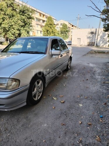 Mercedes C 220 2000, 328,000 km - 2.2 л - Gəncə