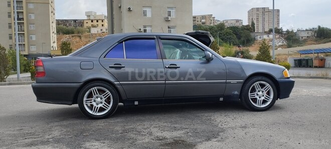 Mercedes  1995, 382,160 km - 2.0 l - Bakı