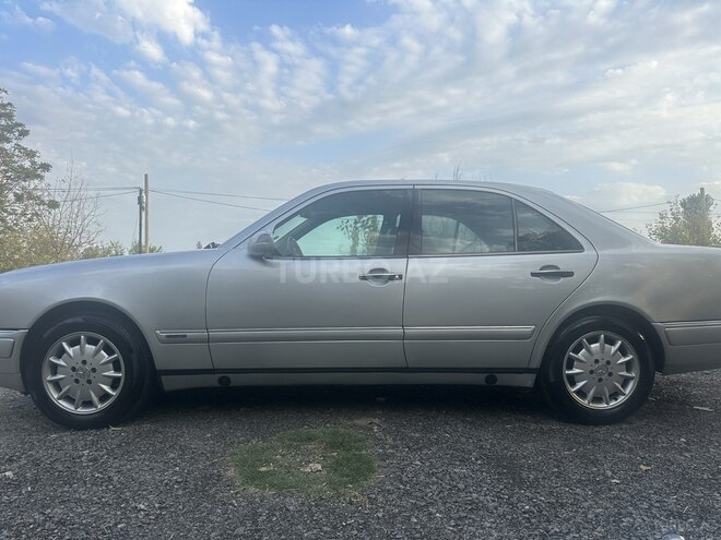Mercedes E 240 1999, 500,000 km - 2.4 l - Göyçay