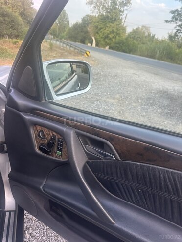Mercedes E 240 1999, 500,000 km - 2.4 l - Göyçay