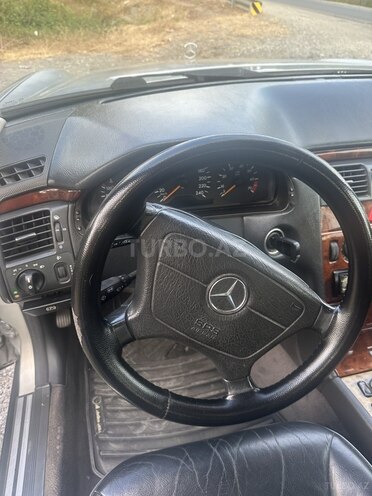 Mercedes E 240 1999, 500,000 km - 2.4 l - Göyçay