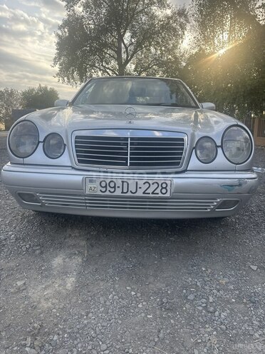 Mercedes E 240 1999, 500,000 km - 2.4 l - Göyçay
