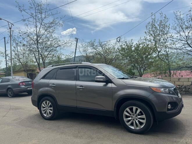 Kia Sorento 2011, 235,000 km - 2.0 l - Lerik