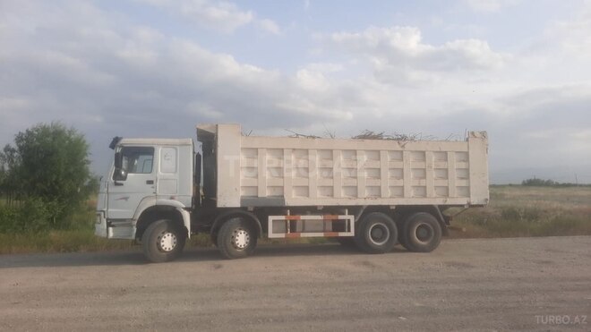 HOWO Sinotruk 2012, 350,000 km - 9.7 l - Ağdam