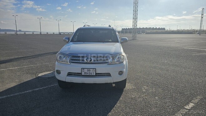 Toyota Fortuner 2011, 175,617 km - 2.7 l - Bakı