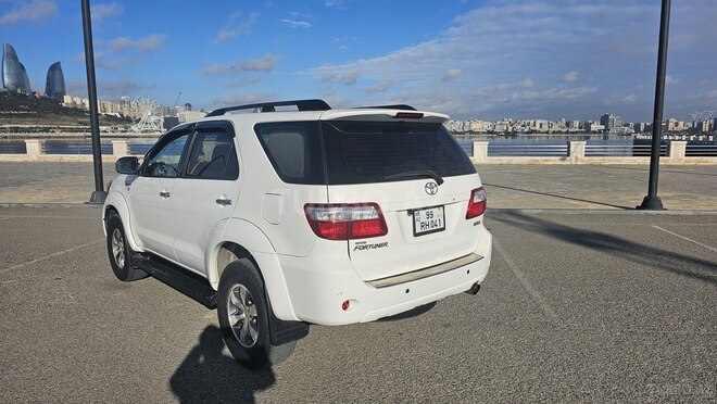Toyota Fortuner 2011, 175,617 km - 2.7 l - Bakı
