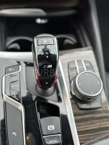 BMW 530 2019, 120,701 km - 2.0 л - Sabirabad