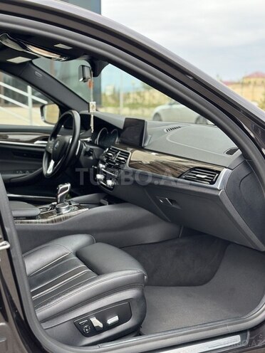 BMW 530 2019, 120,701 km - 2.0 л - Sabirabad