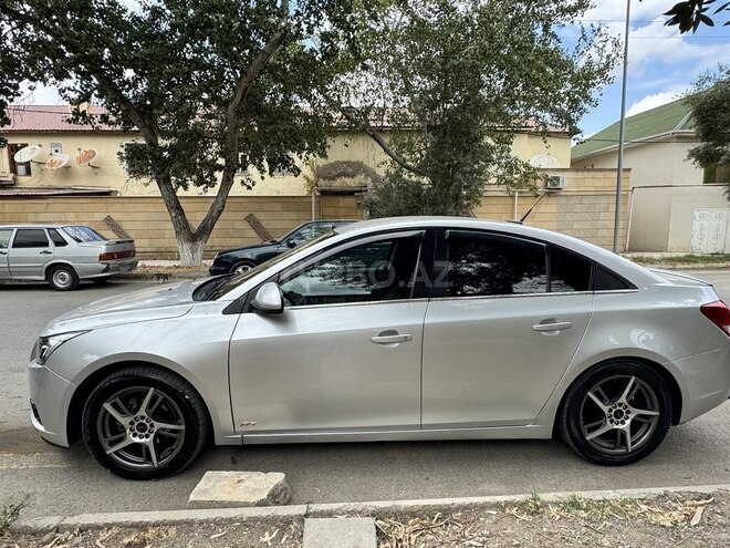 Chevrolet Cruze 2013, 280,000 km - 1.4 l - Salyan
