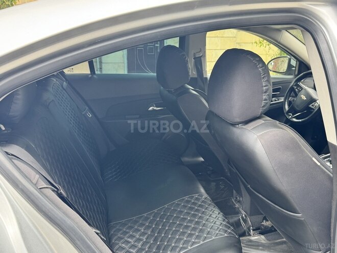 Chevrolet Cruze 2013, 280,000 km - 1.4 l - Salyan