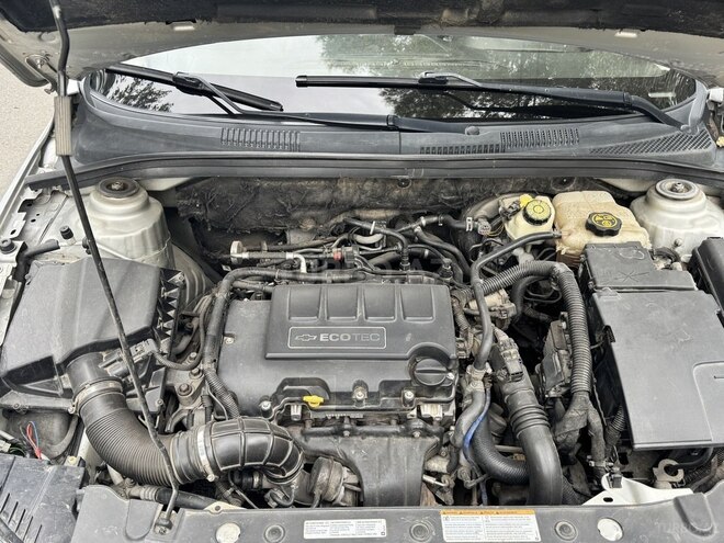 Chevrolet Cruze 2013, 280,000 km - 1.4 l - Salyan