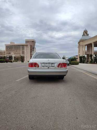 Mercedes E 200 1996, 500,000 km - 2.0 l - Ucar