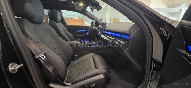 BMW 520 2025, 0 km - 2.0 л - Bakı