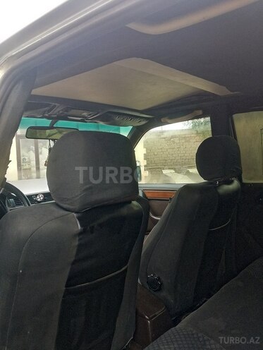 Mercedes 200 E 1994, 999,999 km - 2.0 l - Beyləqan