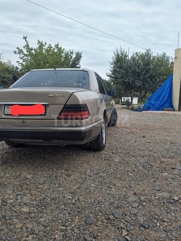 Mercedes 200 E 1994, 999,999 km - 2.0 l - Beyləqan