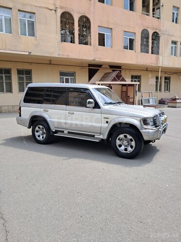 Mitsubishi Pajero 1995, 286,854 km - 2.8 л - Bakı