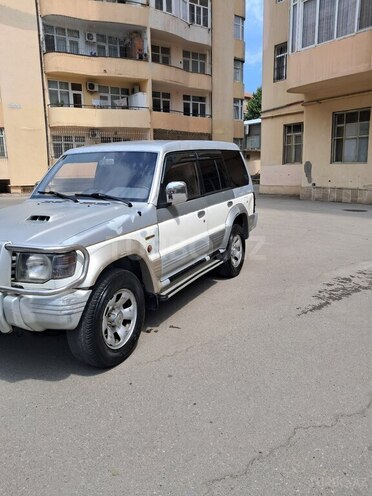 Mitsubishi Pajero 1995, 286,854 km - 2.8 л - Bakı