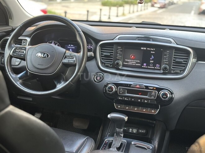 Kia Sorento-12