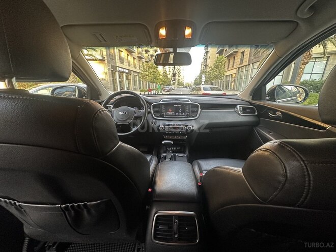 Kia Sorento-14