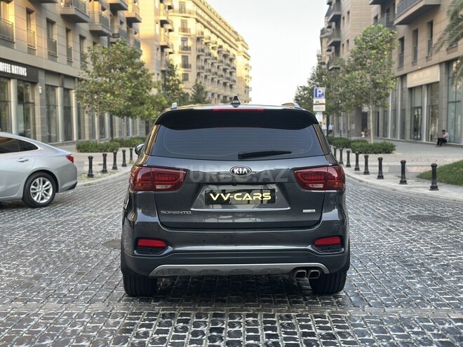 Kia Sorento-8