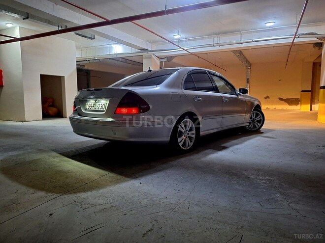 Mercedes E 220 2003, 520,000 km - 2.2 l - Bakı