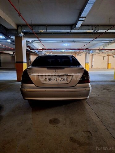 Mercedes E 220 2003, 520,000 km - 2.2 l - Bakı