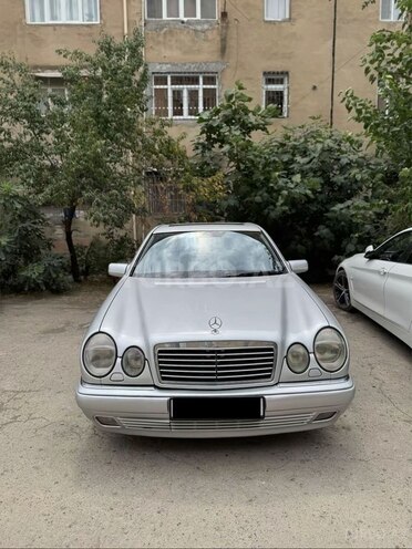 Mercedes E 240 1999, 440,000 km - 2.4 l - Gəncə